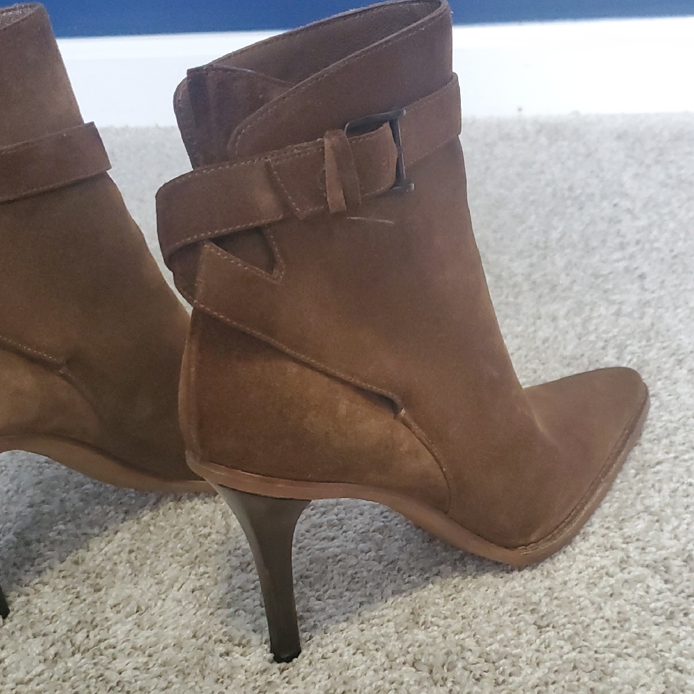 Gucci Brown Suede Heeled Boots